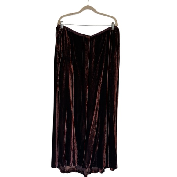 Dries Van Noten Dresses & Skirts - DRIES VAN NOTEN Velvet Maxi Skirt Merlot Size 38